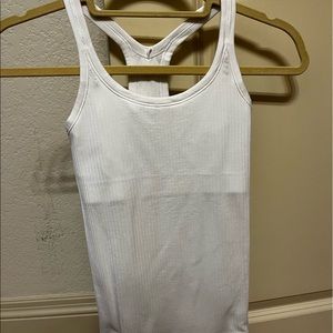 White lululemon tank top